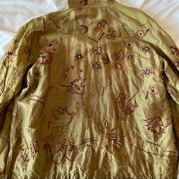🪴Vintage Y2K Silk Green Embroidered Top🪴 - Picture 6 of 10